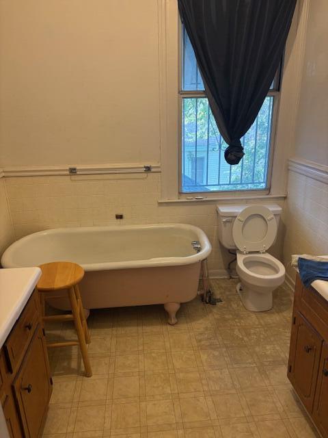 917 11th Street Augusta, GA 30901 - Photo 12 of 15 Bathroom 2 upstairs