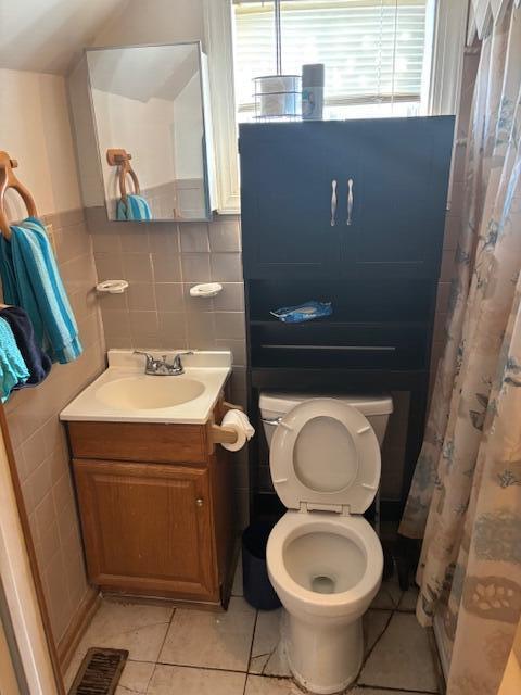 917 11th Street Augusta, GA 30901 - Photo 8 of 15 Full bath downstairs