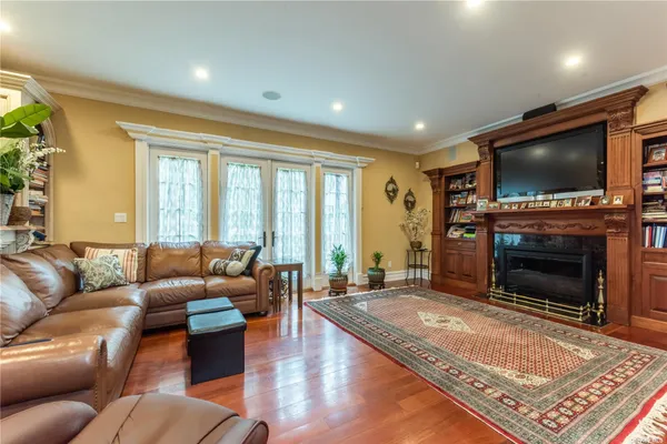 $2,950,000 | 106 Willow Road, Woodmere, NY 11598