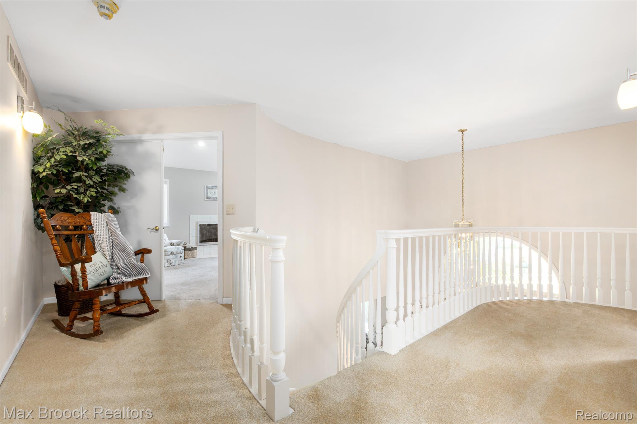 14550 26 Mile Road Utica, MI 48315 - Photo 21 of 51 UPSTAIRS FOYER