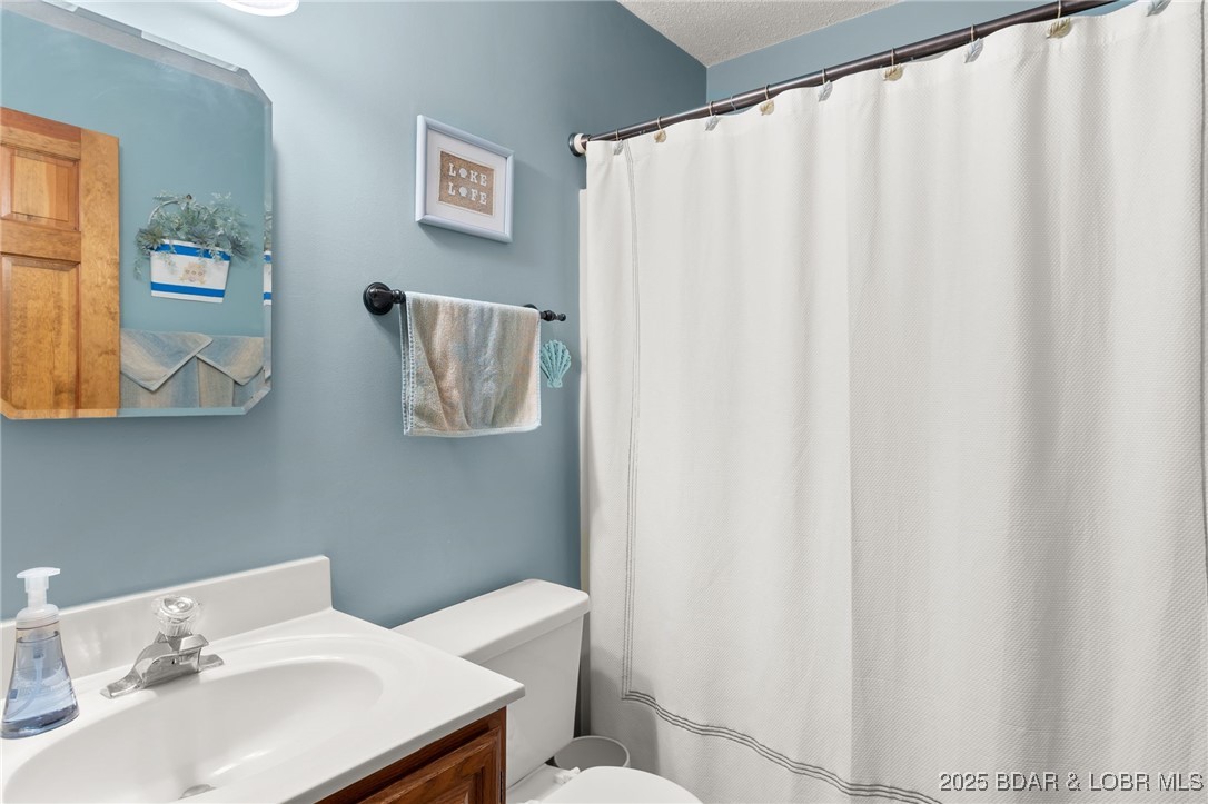 1436 Cherokee Road, Unit 2A Lake Ozark, MO 65049 - Photo 15 of 26 community bath