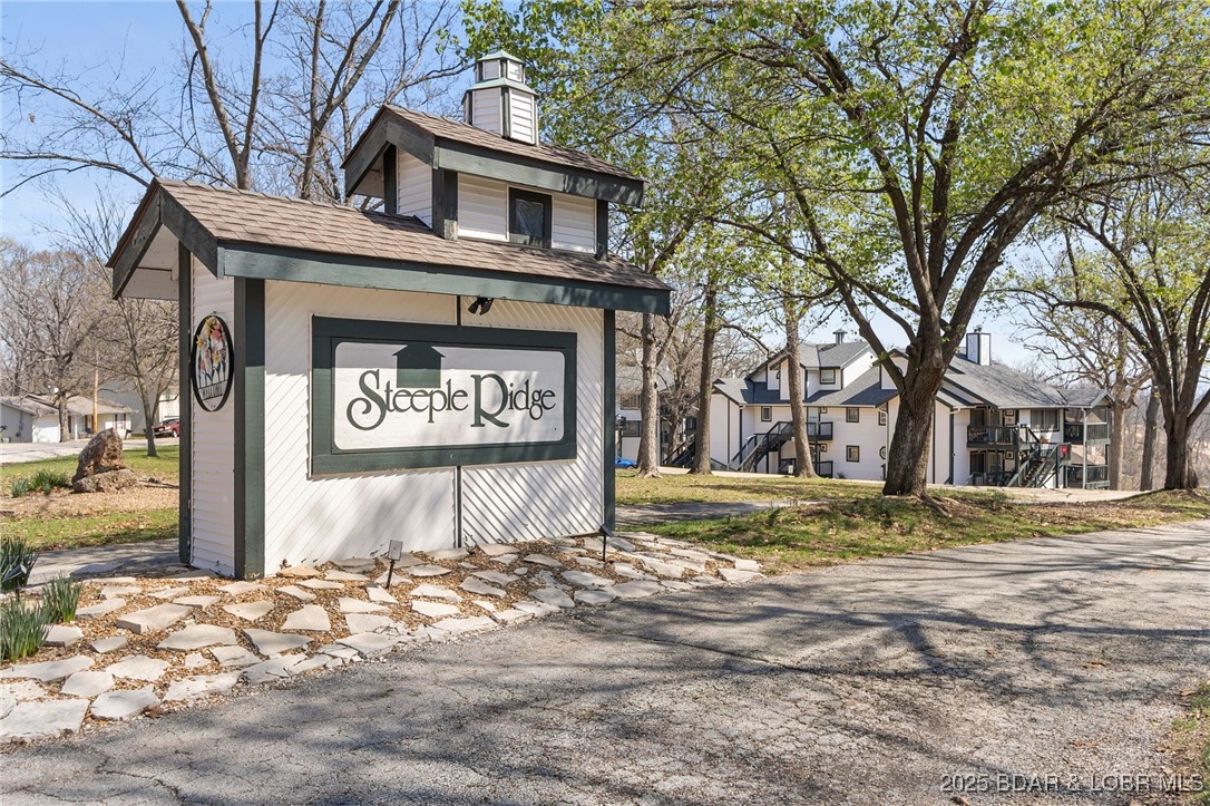 1436 Cherokee Road, Unit 2A Lake Ozark, MO 65049 - Photo 5 of 26 Steeple Ridge entrance