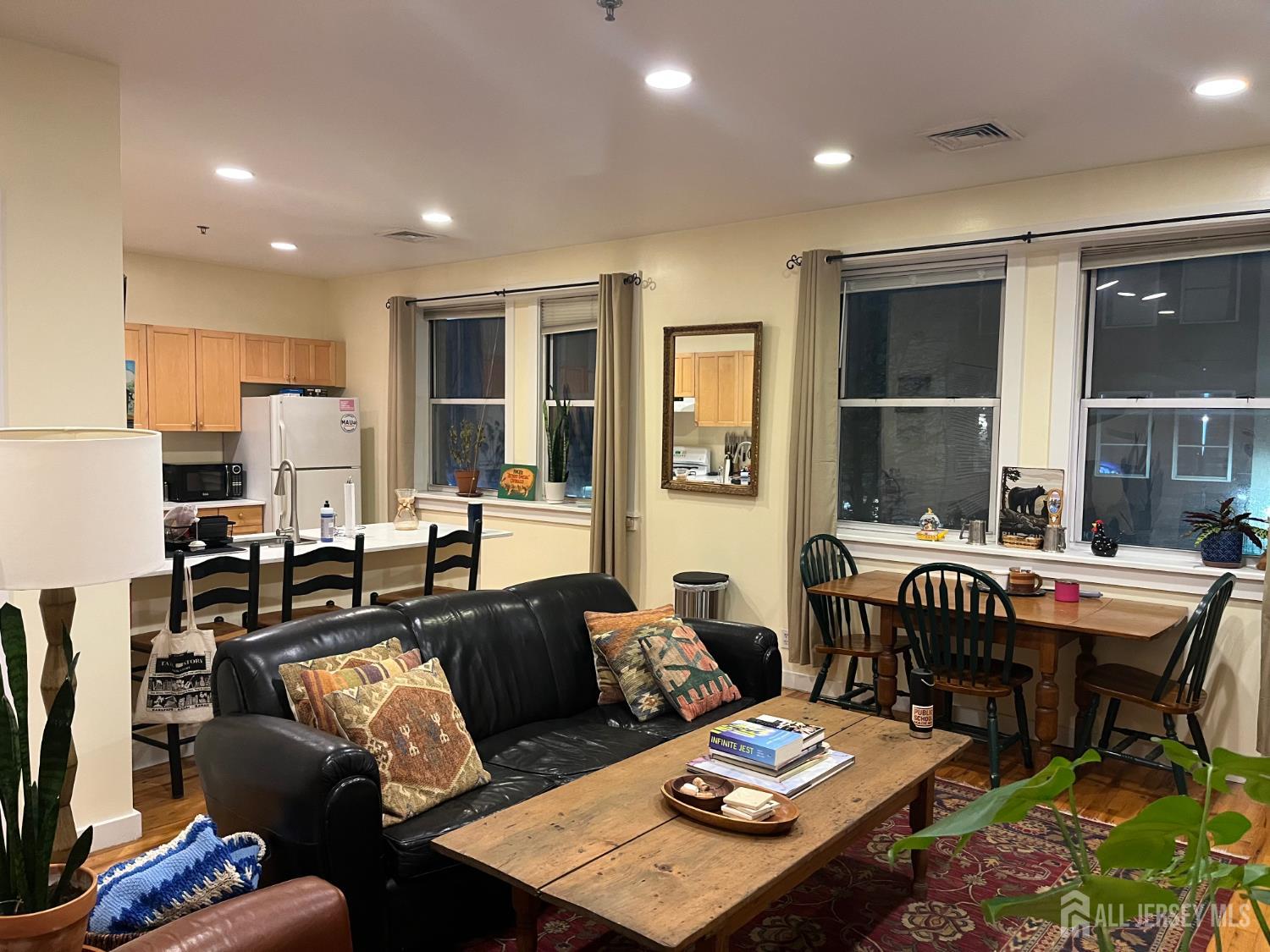 385 George Street, Unit 2B New Brunswick, NJ 08901 - Photo 16 of 32