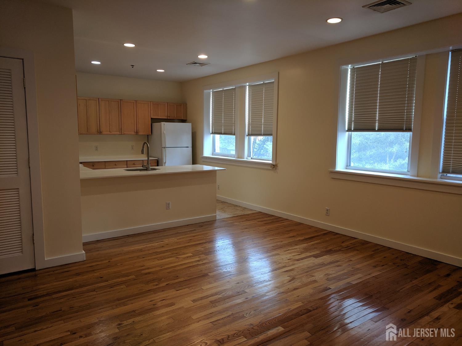385 George Street, Unit 2B New Brunswick, NJ 08901 - Photo 27 of 32