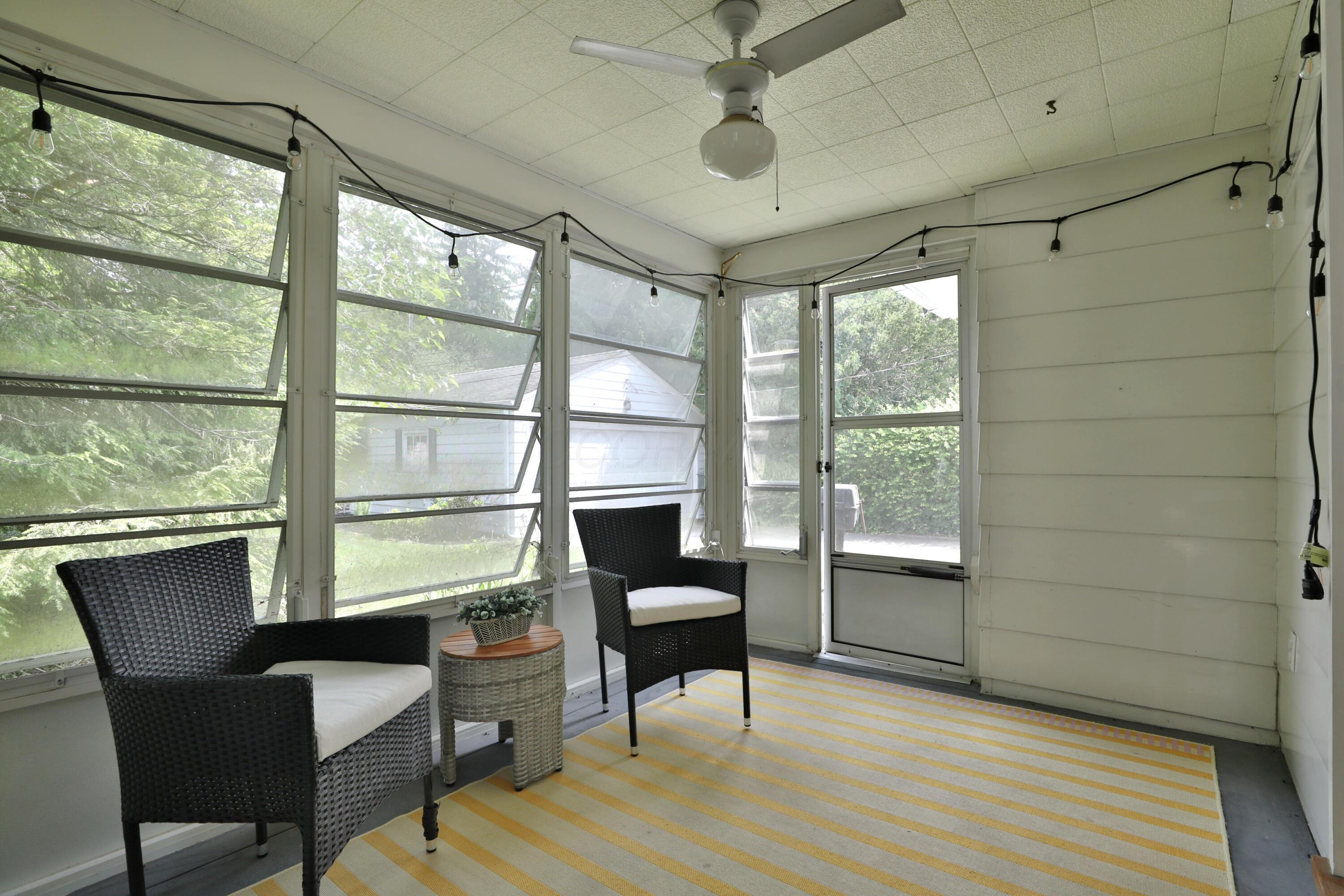 56 Aldrich Road Columbus, OH 43214 - Photo 11 of 50 3-Season Room