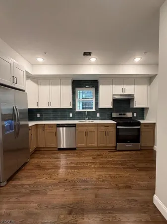 $2,695 | 221 South 11th Street, Unit 1, Newark, NJ 07107