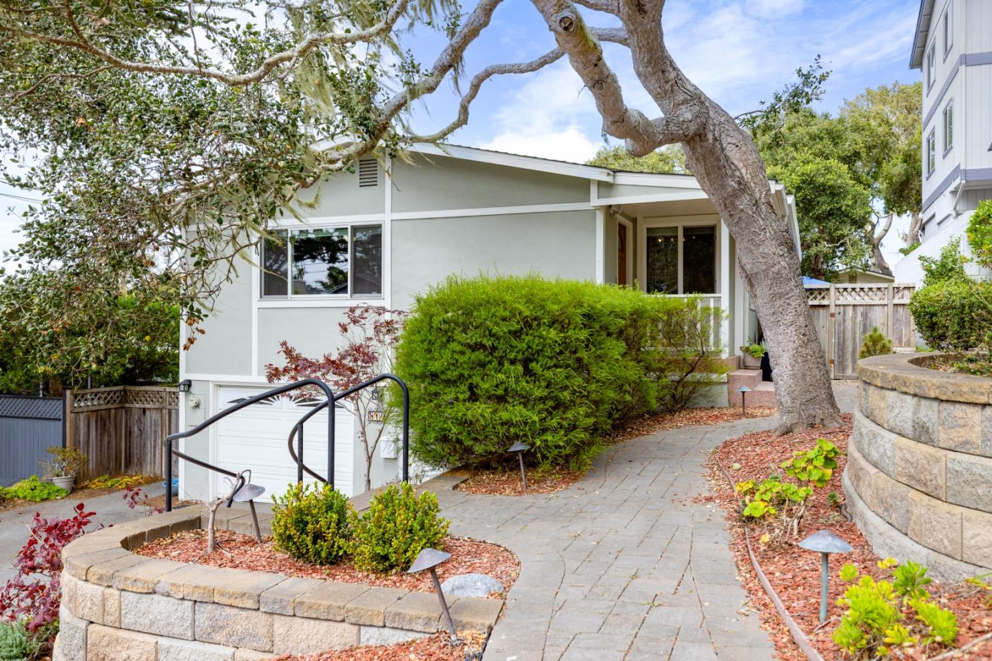 814 Parcel Street Monterey, CA 93940 - Photo 4 of 52