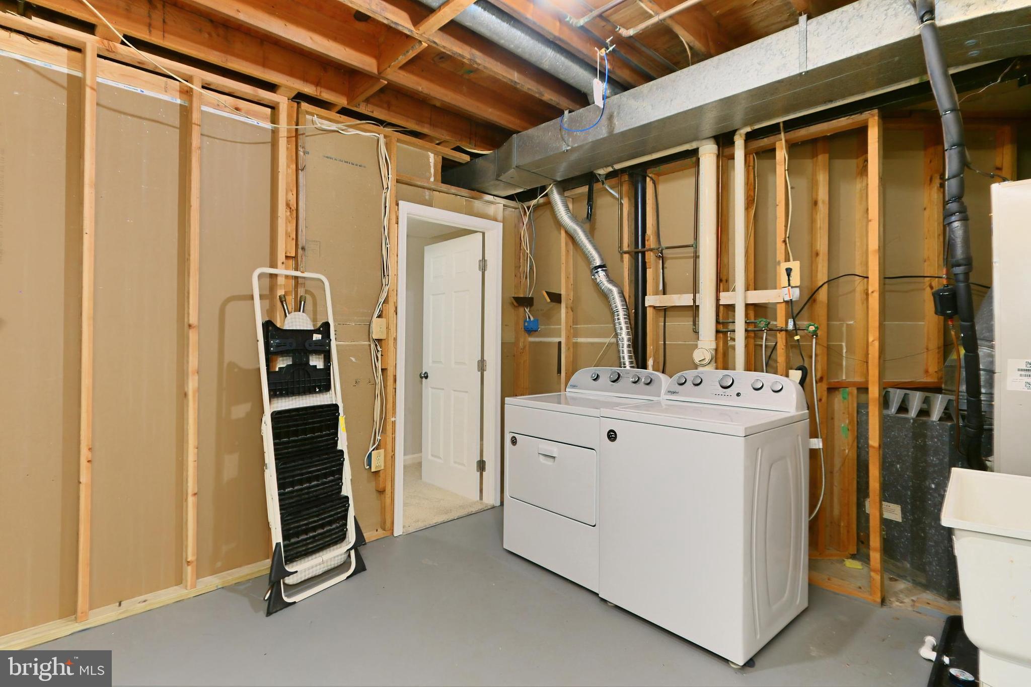 10270 Latney Road Fairfax, VA 22032 - Photo 36 of 52 Newer washer/dryer convey