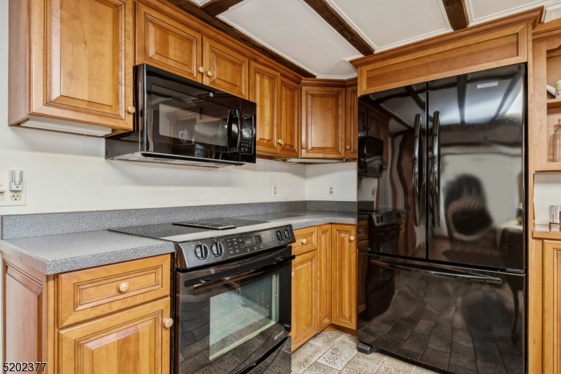 6 Hanover Road Florham Park, NJ 07932 - Photo 8 of 26