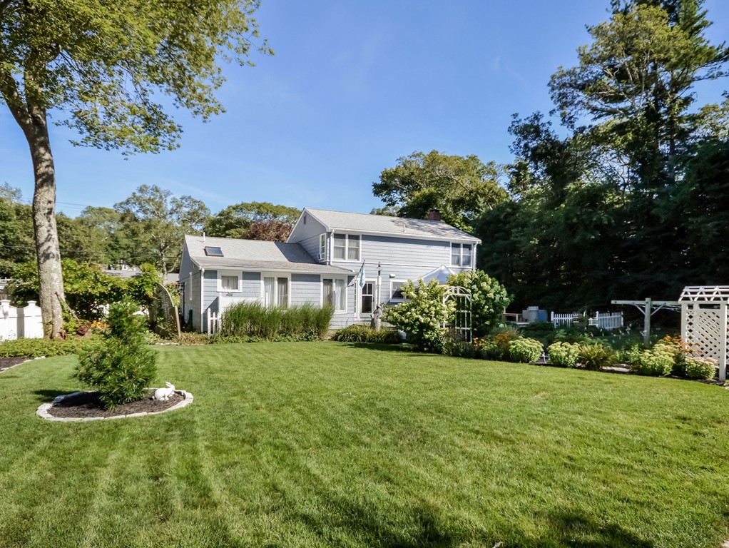 39 Puritan Road Bourne, MA 02532 - Photo 3 of 30