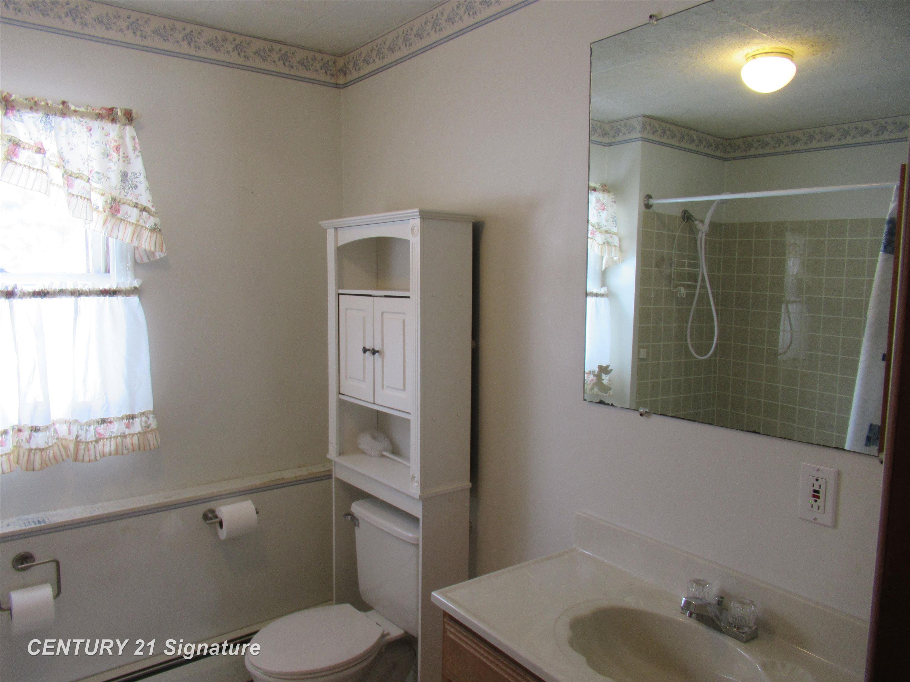 9084 West Frances Road Flushing, MI 48433 - Photo 7 of 23 50165080-d9b36823-7df2-4960-afb7-519371dc4b84.JPG