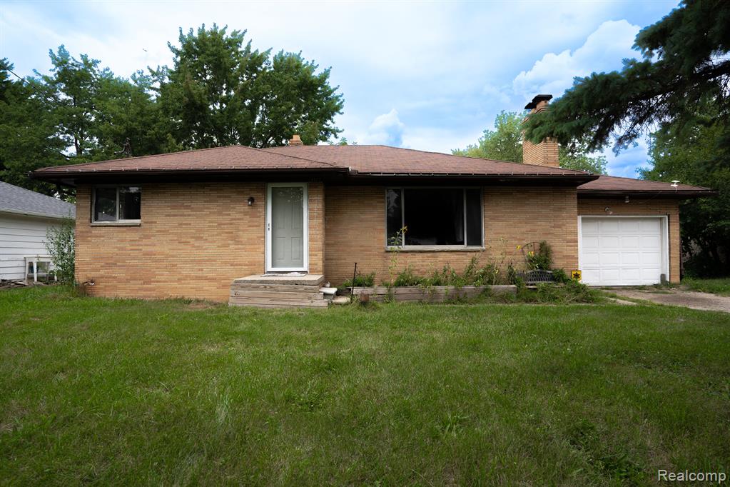 5122 West Bristol Road Flint, MI 48507 - Photo 1 of 31
