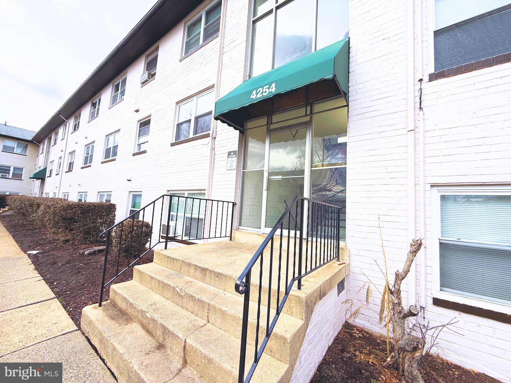 4254 Buckman Road, Unit 4 Alexandria, VA 22309 - Photo 2 of 17