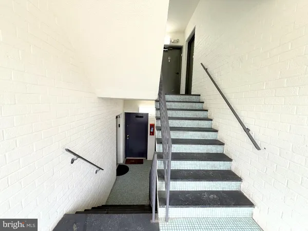 $1,900 | 4254 Buckman Road, Unit 4, Alexandria, VA 22309