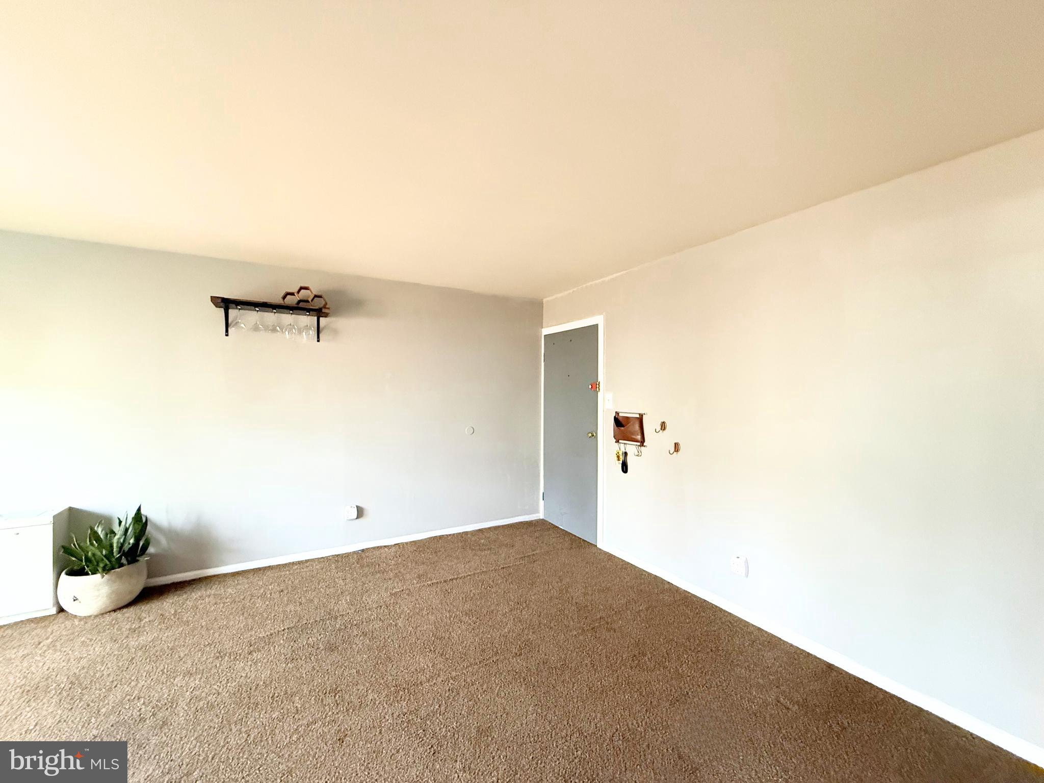 4254 Buckman Road, Unit 4 Alexandria, VA 22309 - Photo 4 of 17