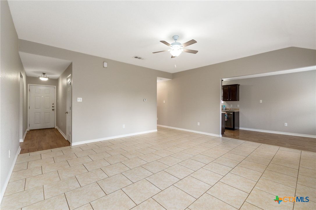 916 Freedom Drive Temple, TX 76502 - Photo 6 of 24 a view of an empty room and window