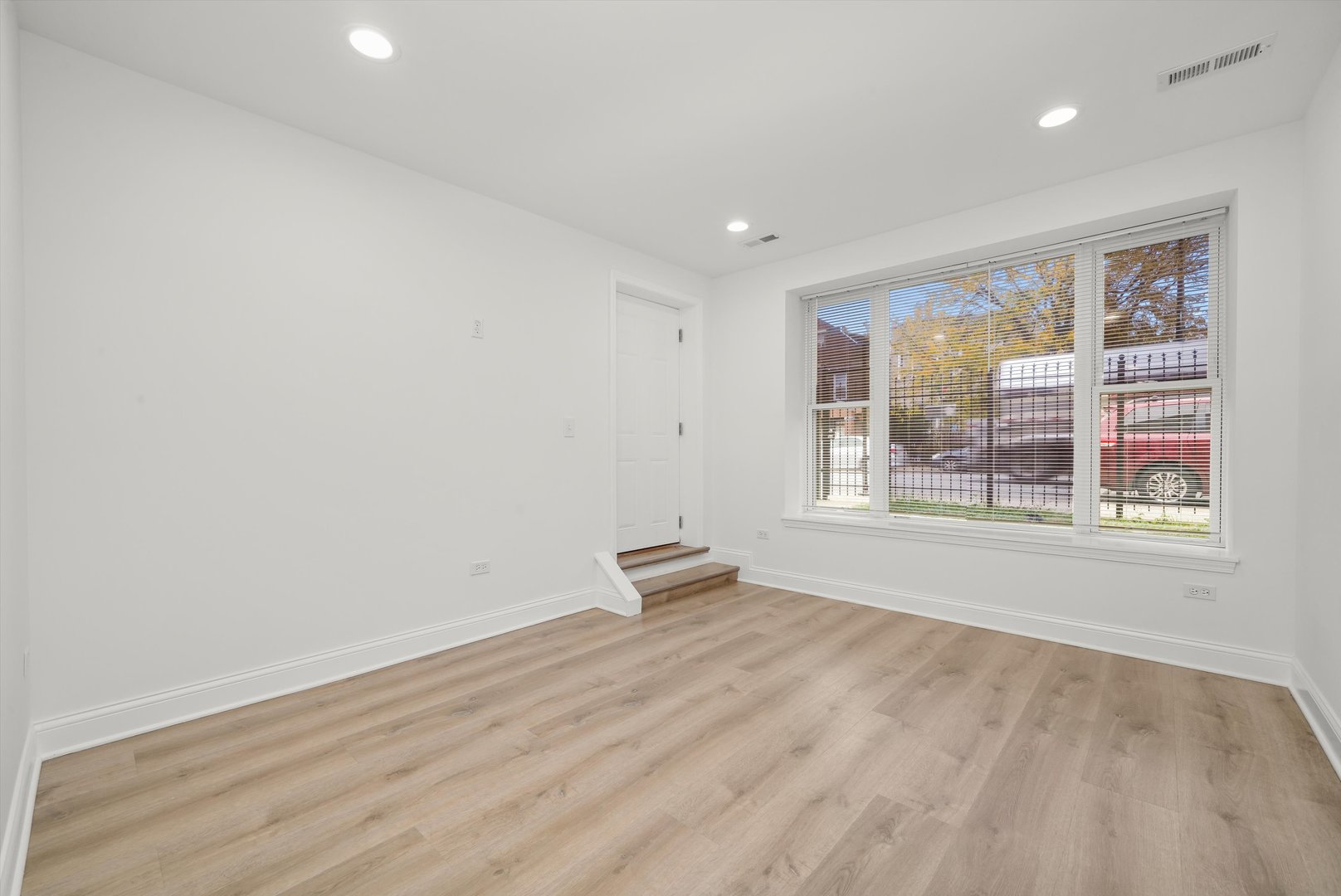 2721 South Pulaski Road, Unit 1 Chicago, IL 60623 - Photo 4 of 23