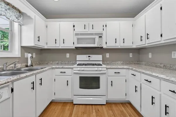 $379,900 | 402 Deer Run, Jasper, GA 30143