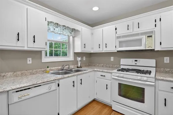 $379,900 | 402 Deer Run, Jasper, GA 30143
