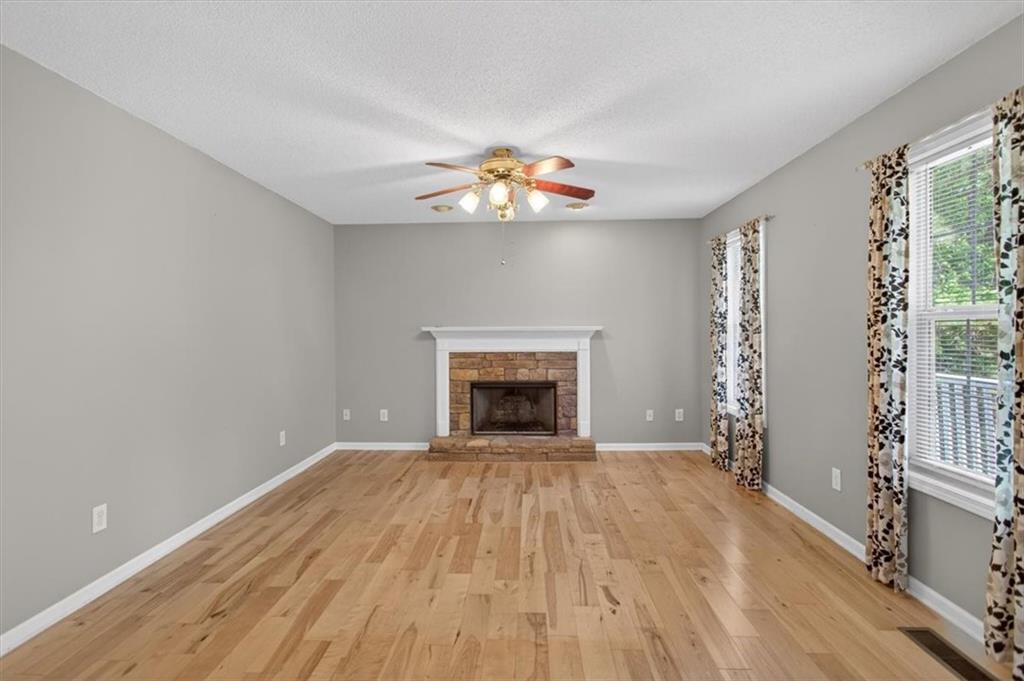 402 Deer Run Jasper, GA 30143 - Photo 10 of 47