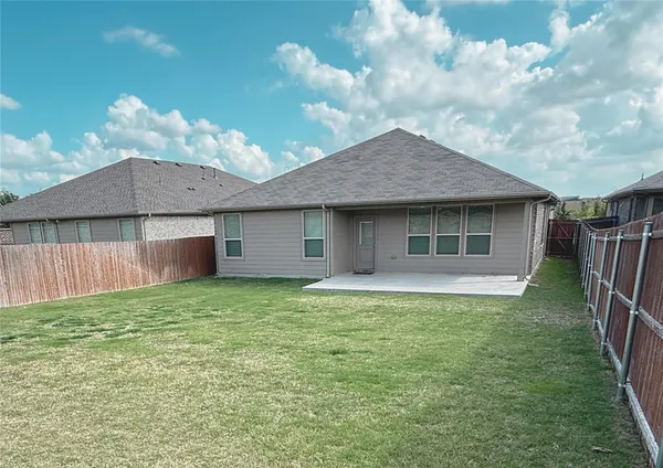 $2,600 | 15841 Holland Hill Lane, Justin, TX 76247