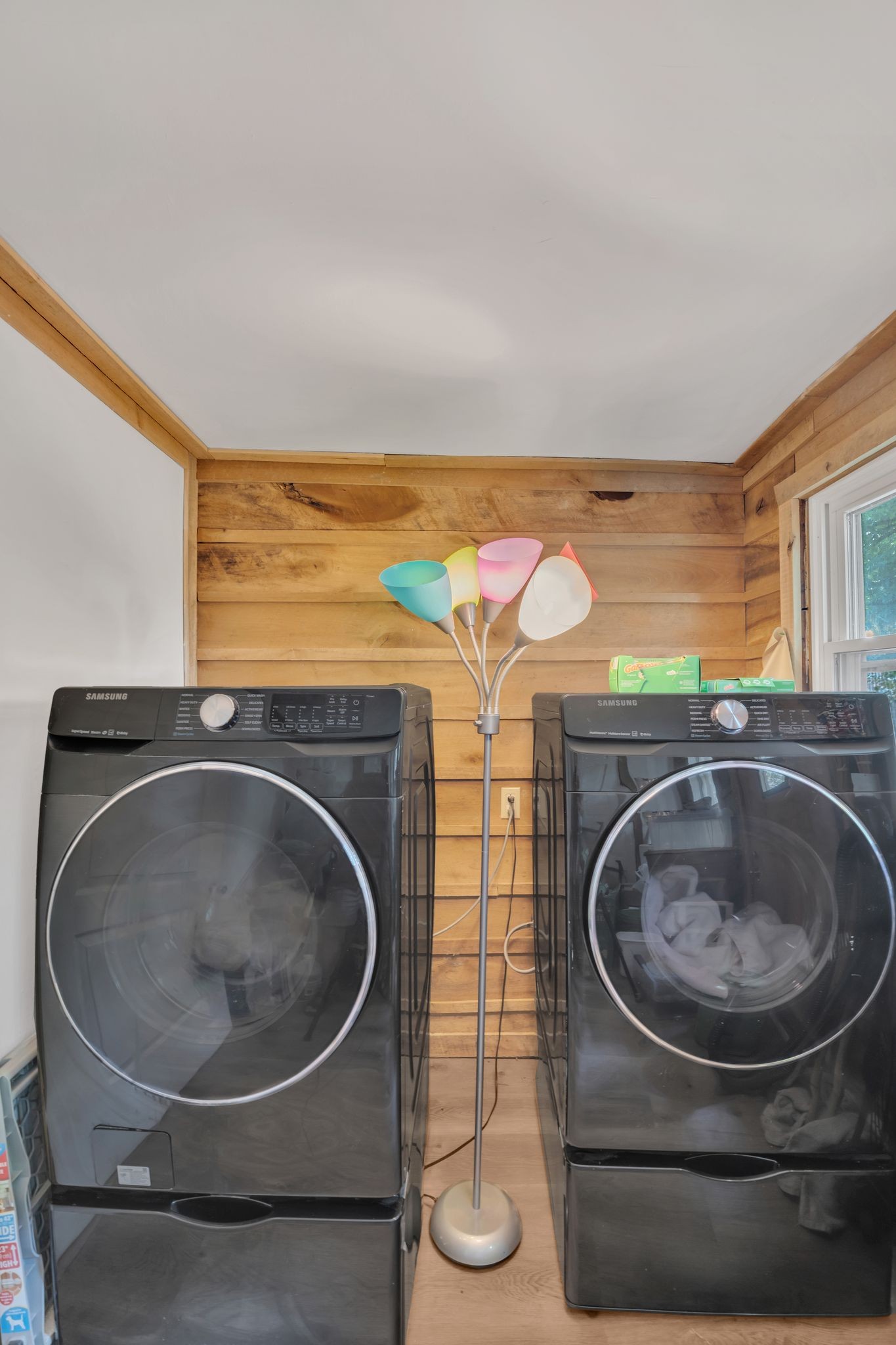 514 East 8th Avenue Springfield, TN 37172 - Photo 22 of 29 a bathroom with a sink mirror and toilet