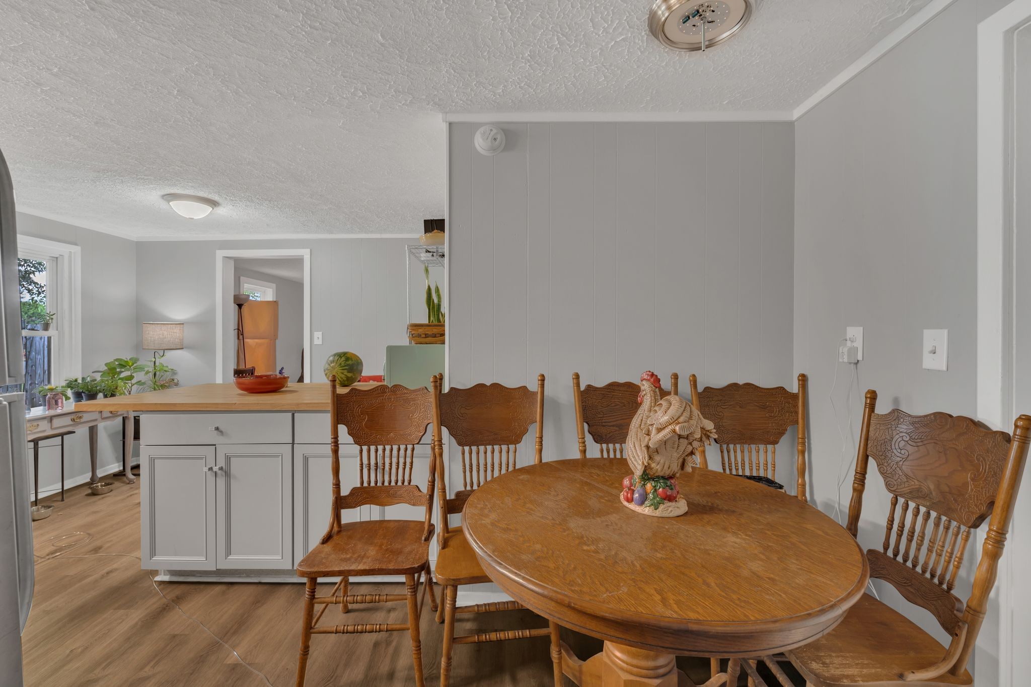 514 East 8th Avenue Springfield, TN 37172 - Photo 23 of 29 a view of a dining room with furniture and wooden floor