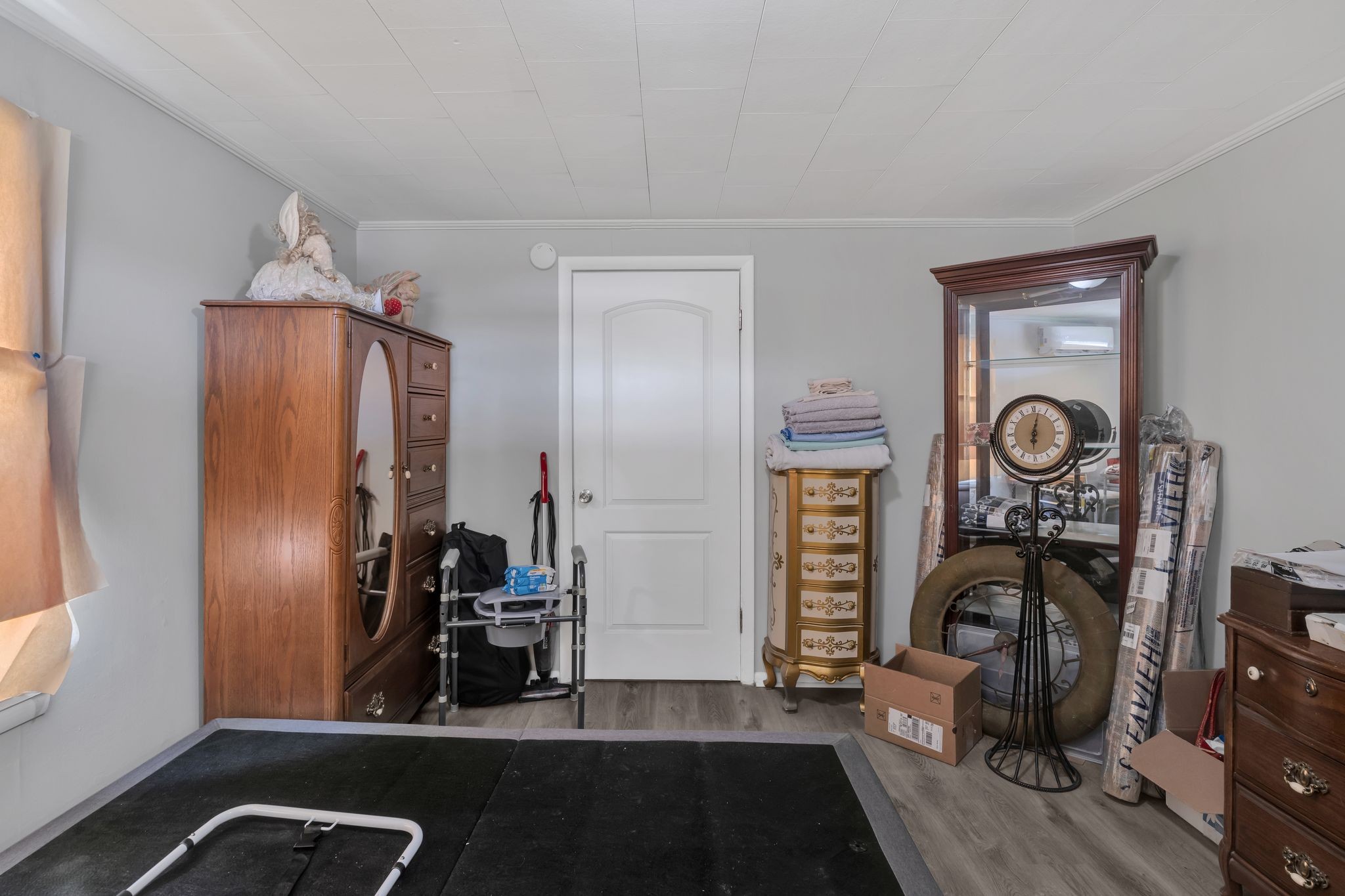 514 East 8th Avenue Springfield, TN 37172 - Photo 10 of 29 a view of chairs in a room