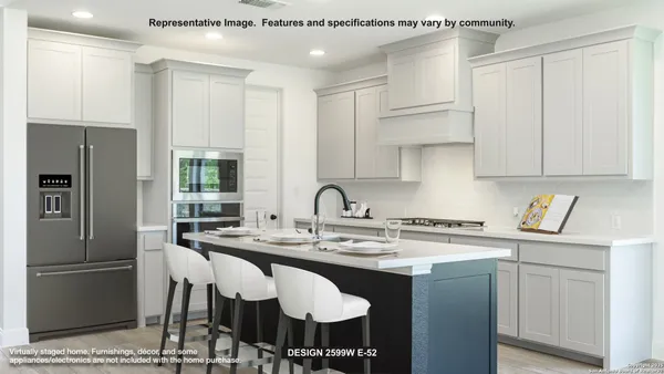 $499,900 | 326 White Oak, Castroville, TX 78009