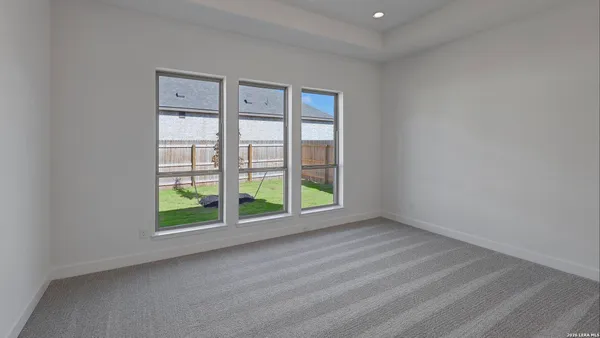 $499,900 | 326 White Oak, Castroville, TX 78009