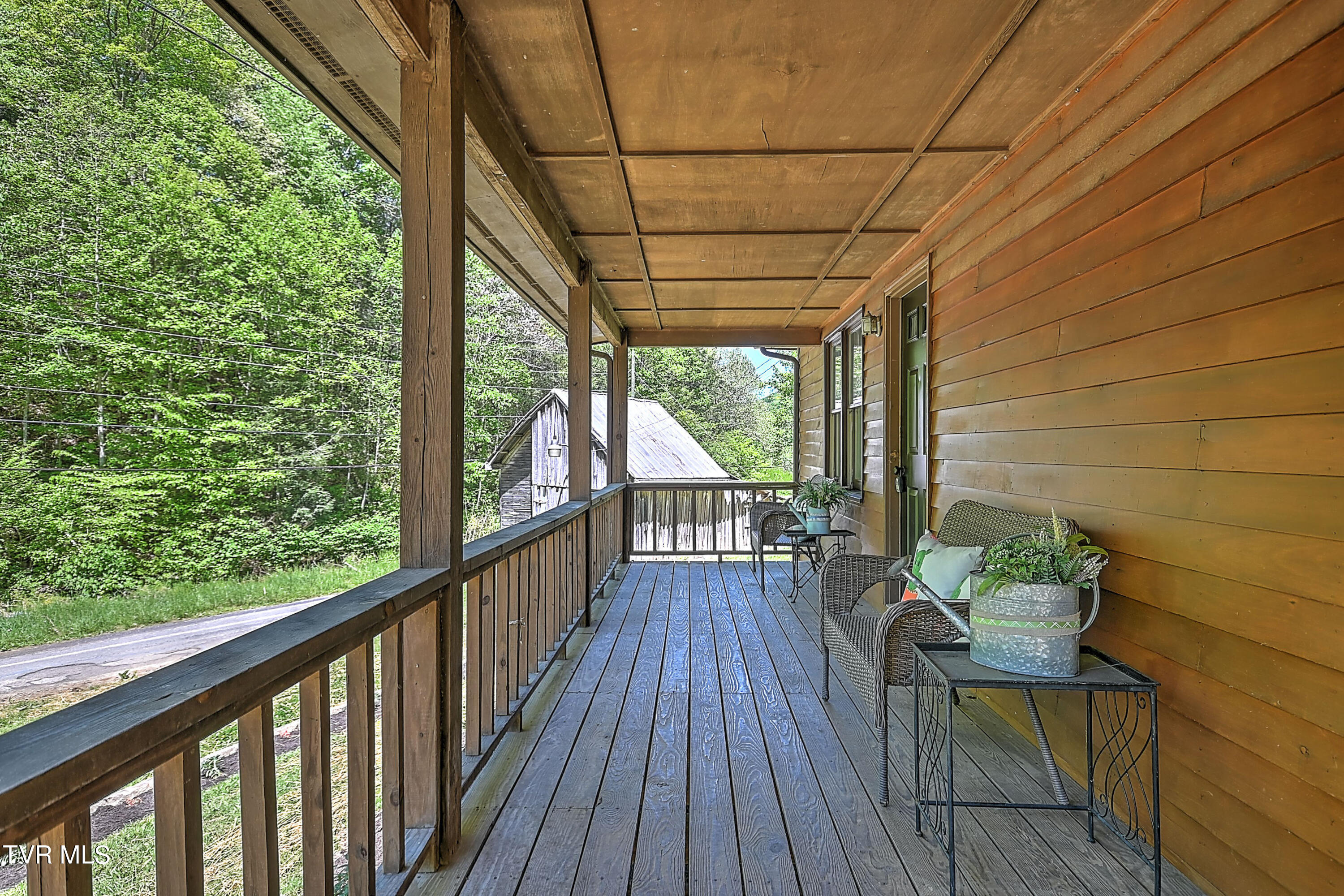 3753 Cove Creek Road Bristol, VA 24202 - Photo 12 of 70 Cove Creek Gdawg-8