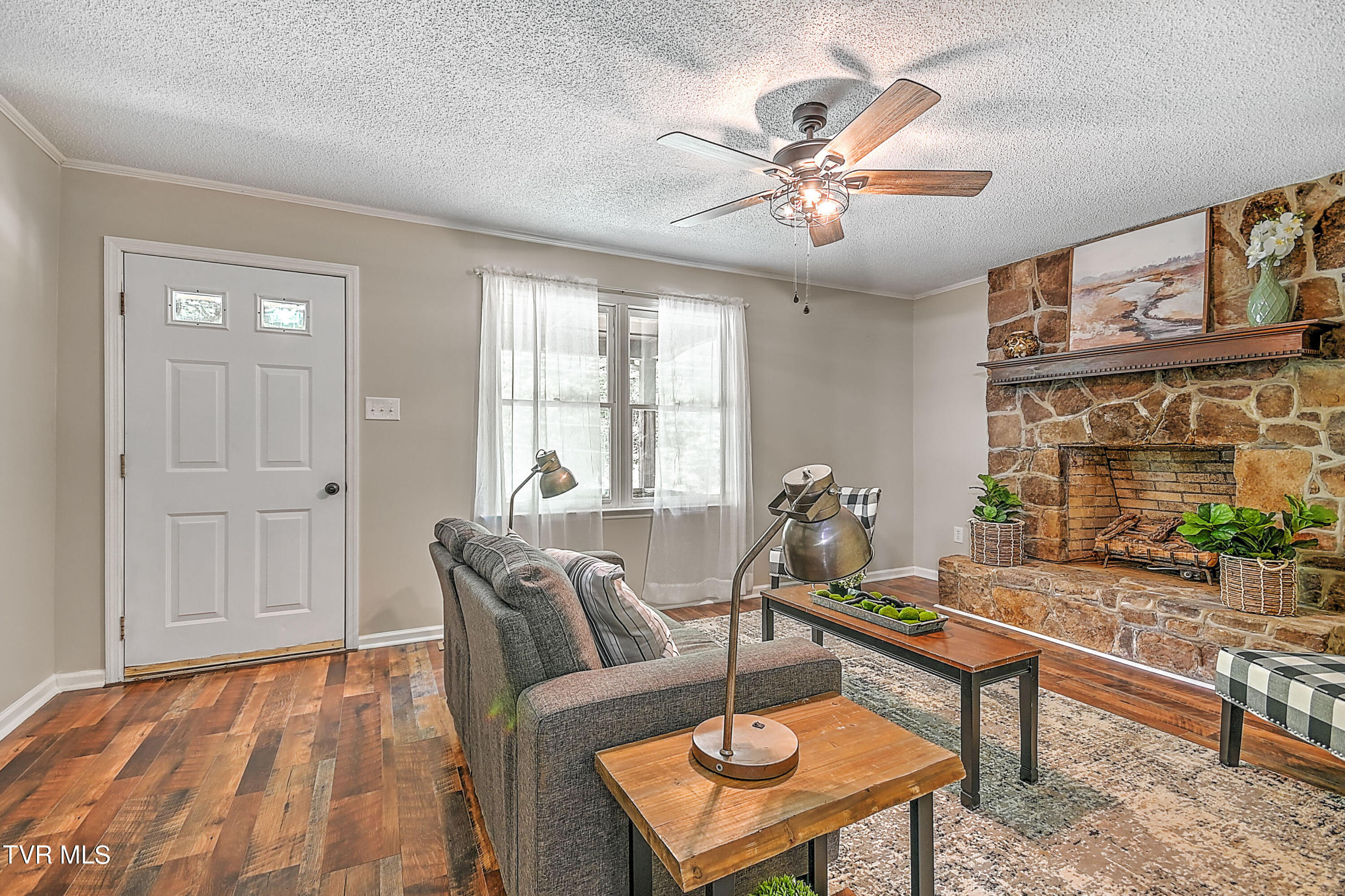 3753 Cove Creek Road Bristol, VA 24202 - Photo 15 of 70 Cove Creek Gdawg-11