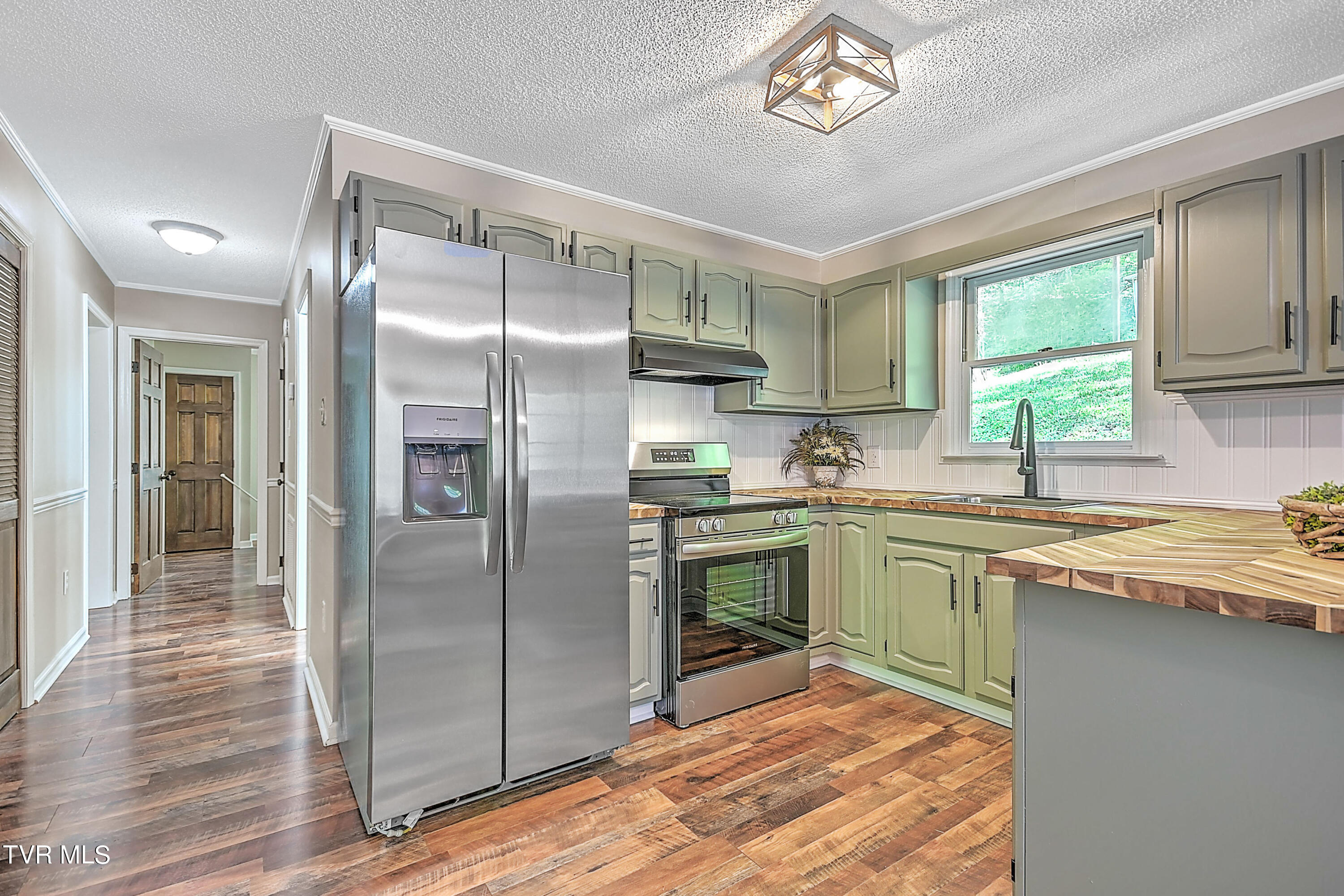 3753 Cove Creek Road Bristol, VA 24202 - Photo 20 of 70 Cove Creek Gdawg-16