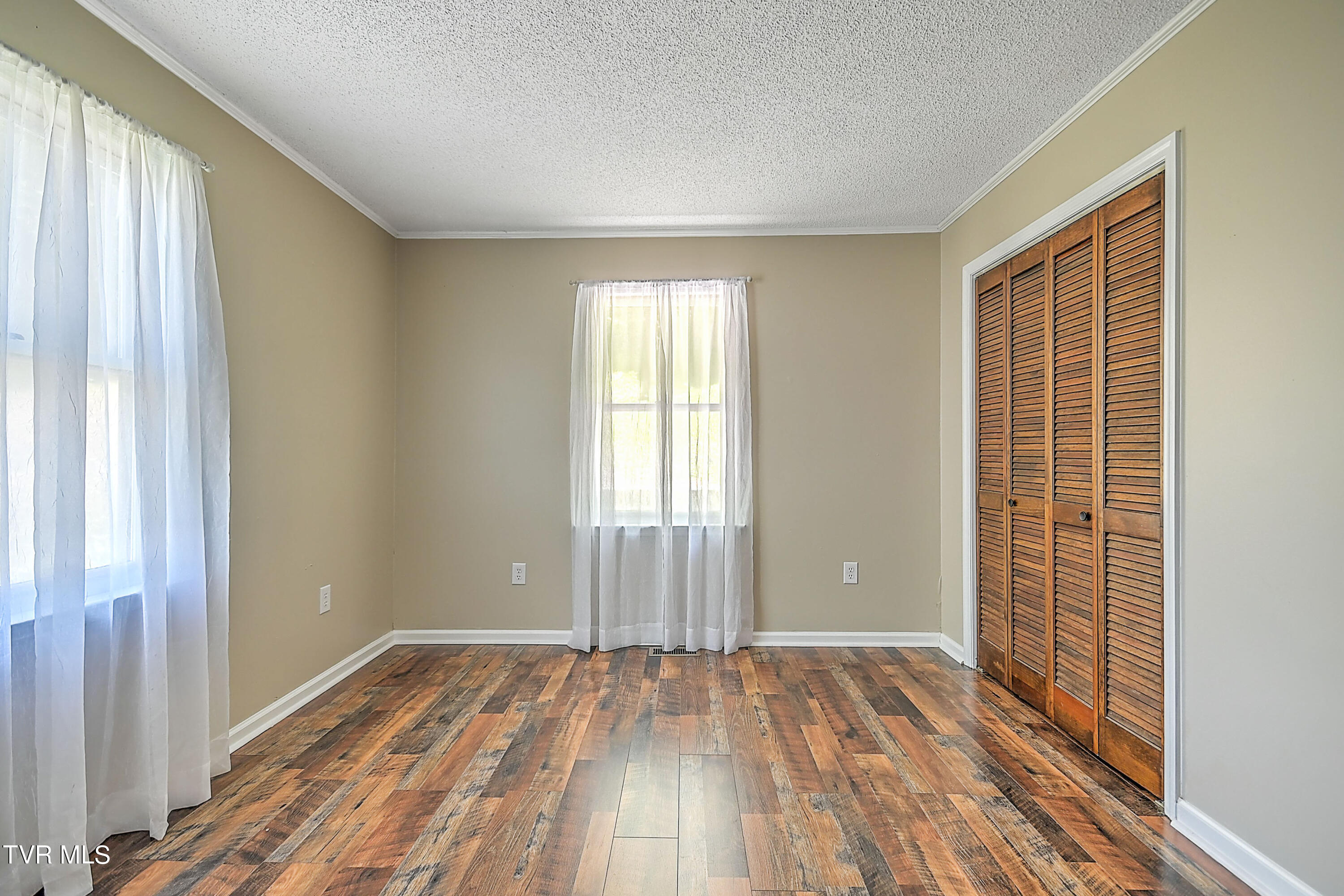 3753 Cove Creek Road Bristol, VA 24202 - Photo 27 of 70 Cove Creek Gdawg-23