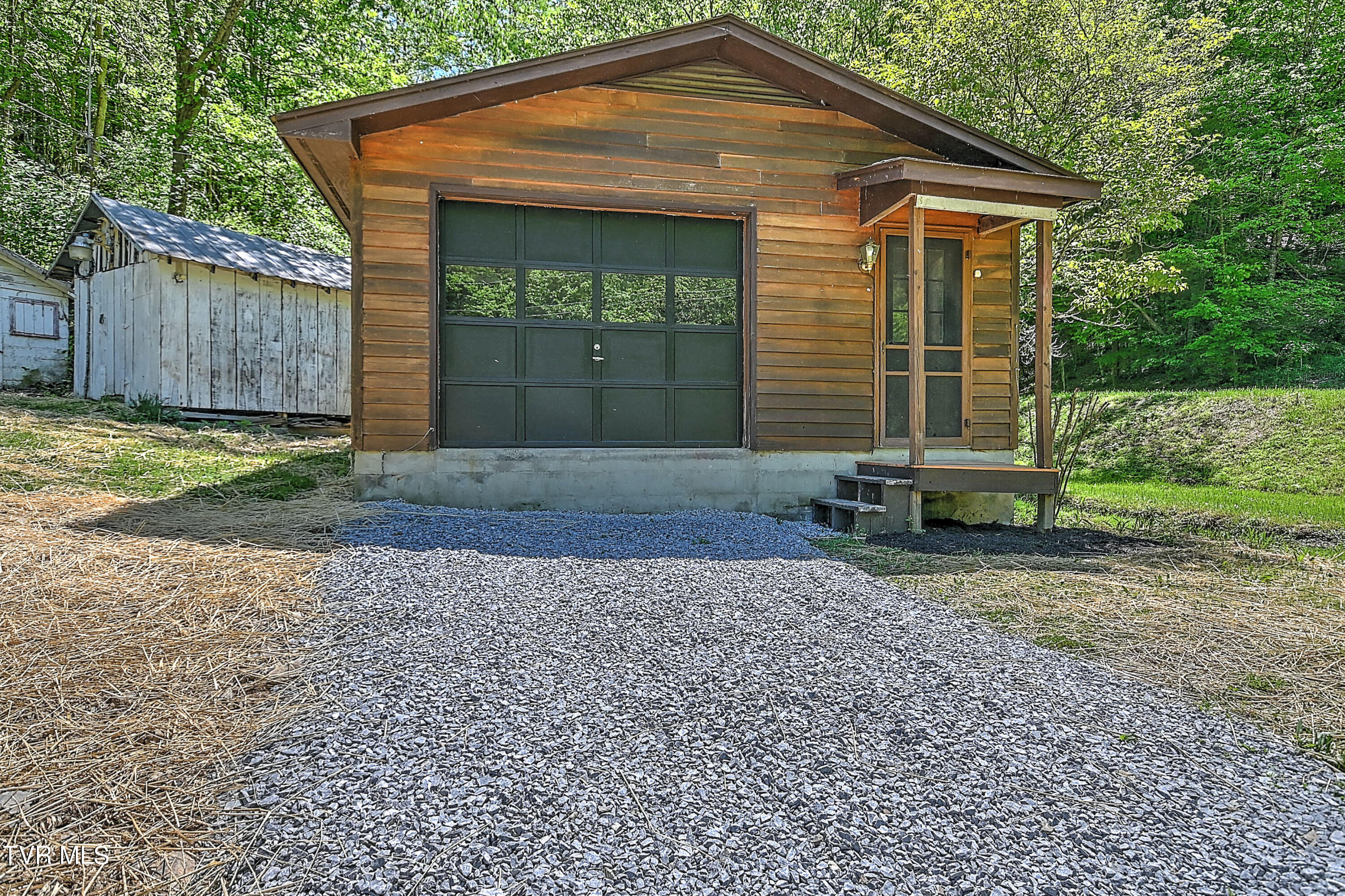 3753 Cove Creek Road Bristol, VA 24202 - Photo 45 of 70 Cove Creek Gdawg-42