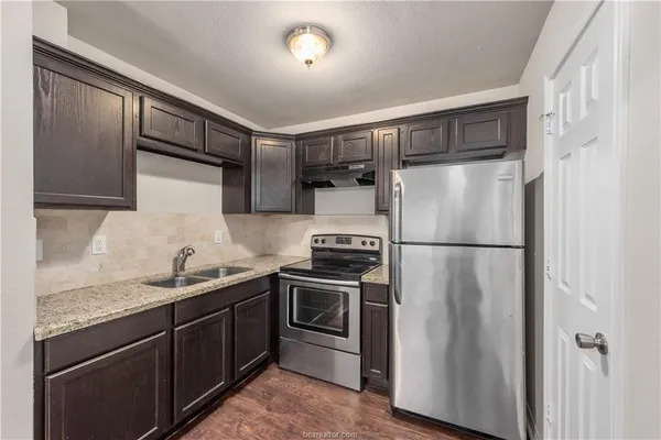 $895 | 305 Ehlinger Drive, Unit C, Bryan, TX 77801