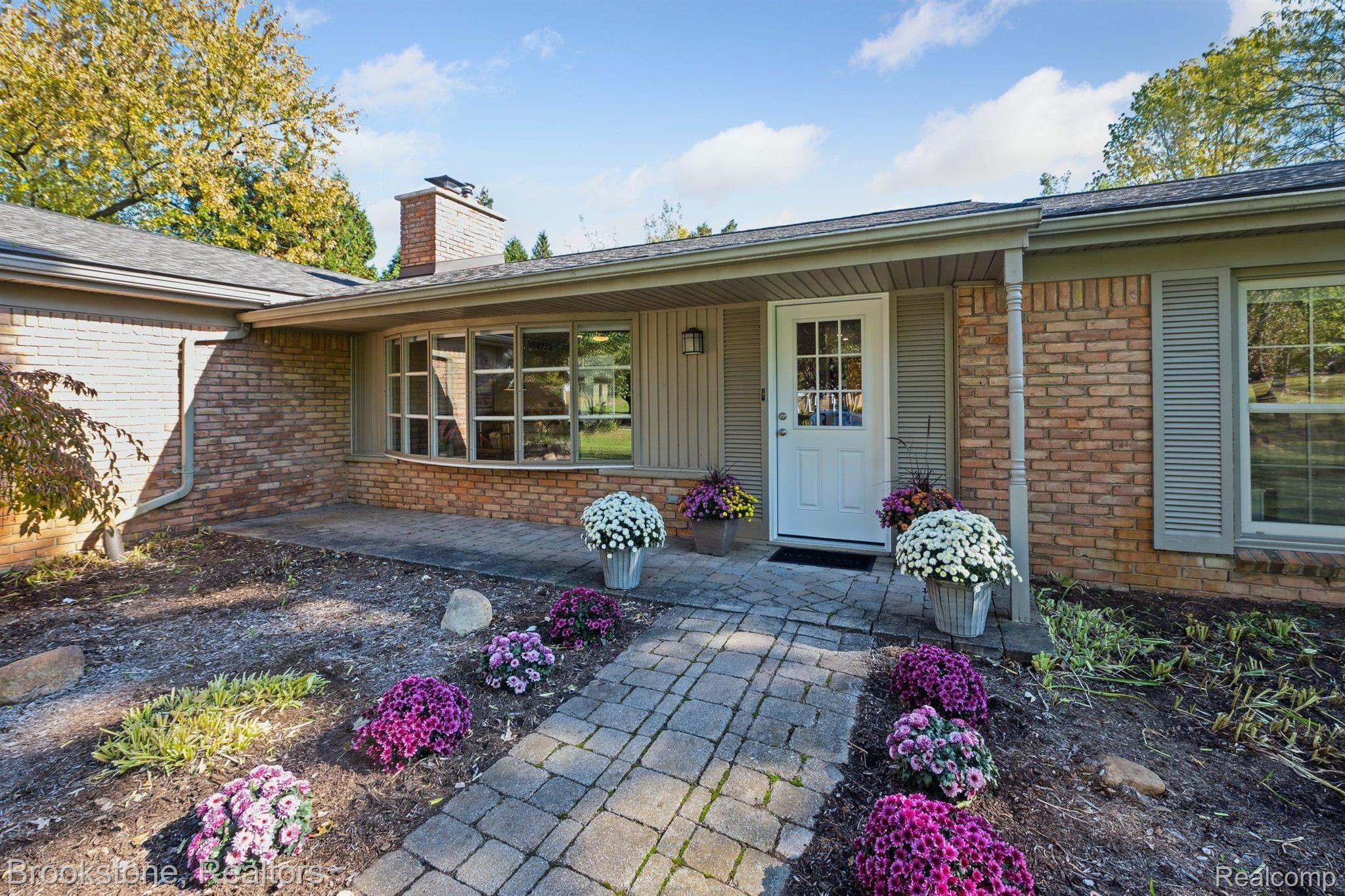6978 Dublin Fair Road Troy, MI 48098 - Photo 2 of 42 Gallery Image 2