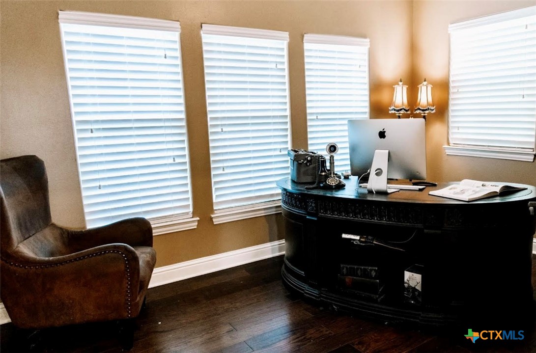 447 Schaefer Road Victoria, TX 77905 - Photo 17 of 25 a living room with furniture and window