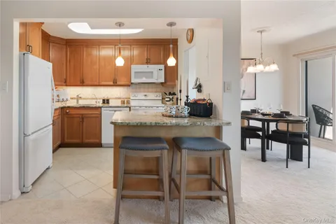 $410,000 | 500 High Point Drive, Unit 707, Hartsdale, NY 10530