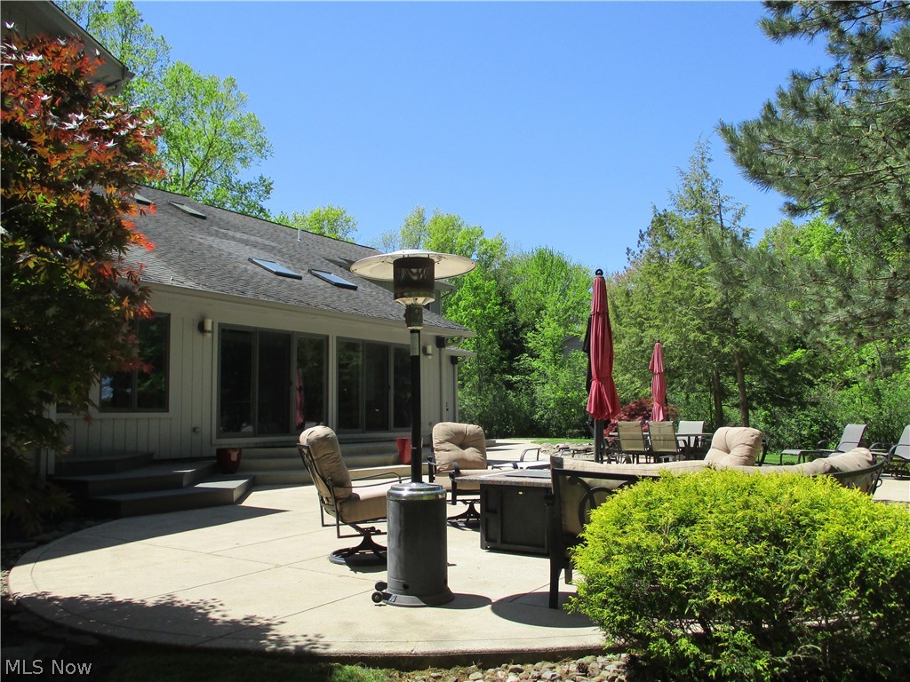 29099 Bryce Road Cleveland, OH 44124 - Photo 5 of 32 Patio