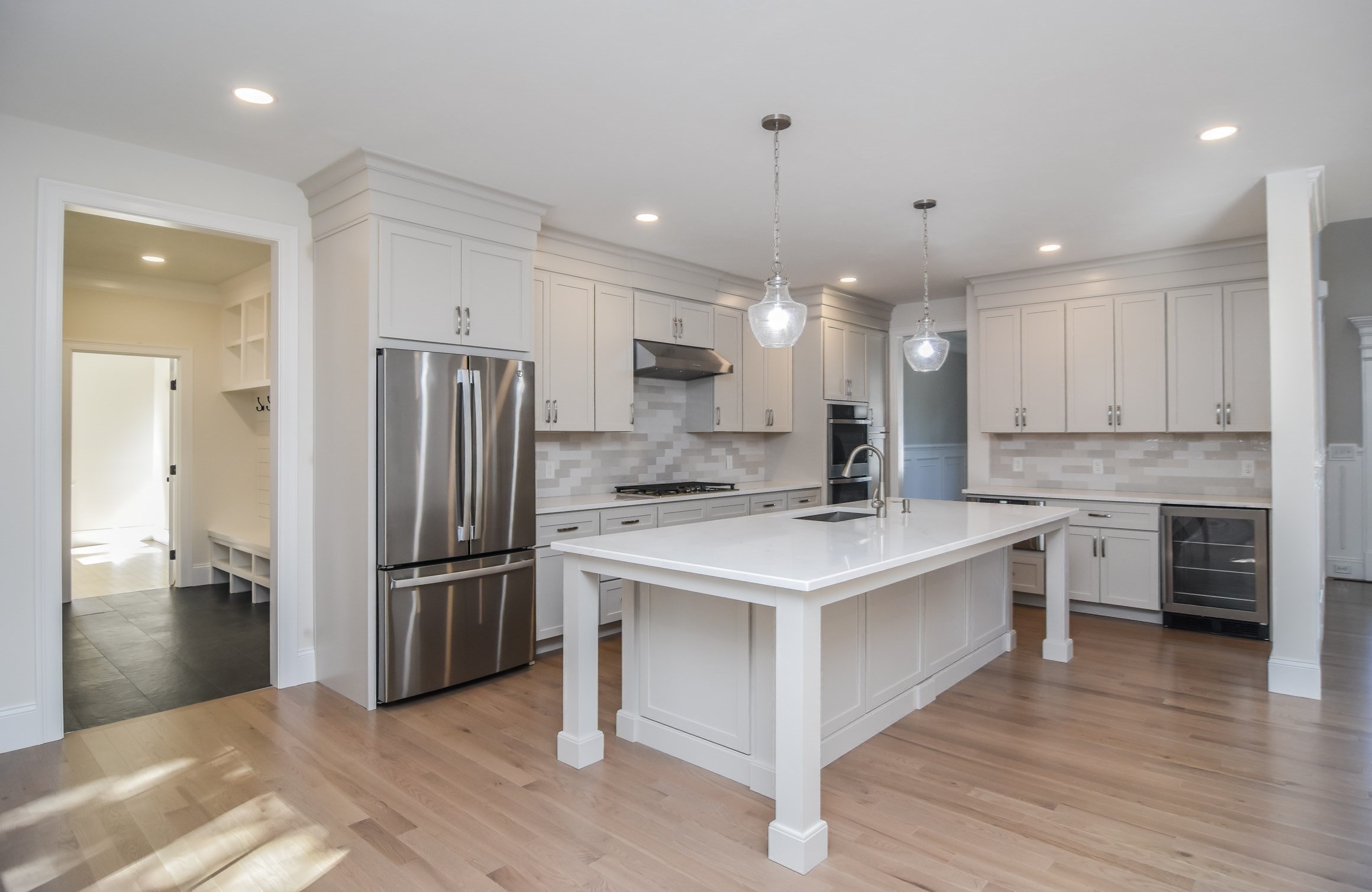66 Spring Street Shrewsbury, MA 01545 - Photo 6 of 37 Gallery Image 6