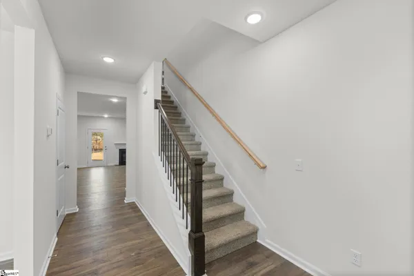 $381,115 | 115 Terpack Circle, Gray Court, SC 29645