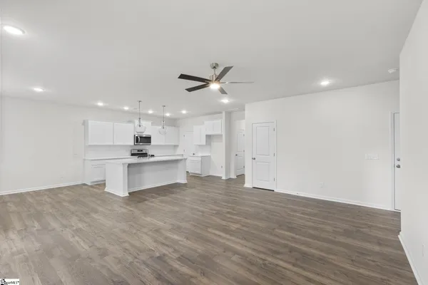 $381,115 | 115 Terpack Circle, Gray Court, SC 29645
