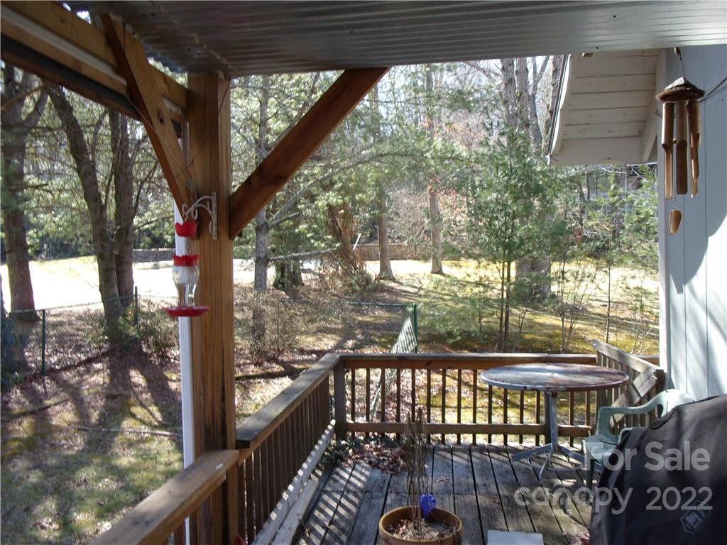 49 Rockledge Road Spruce Pine, NC 28777 - Photo 2 of 4 Gallery Image 2