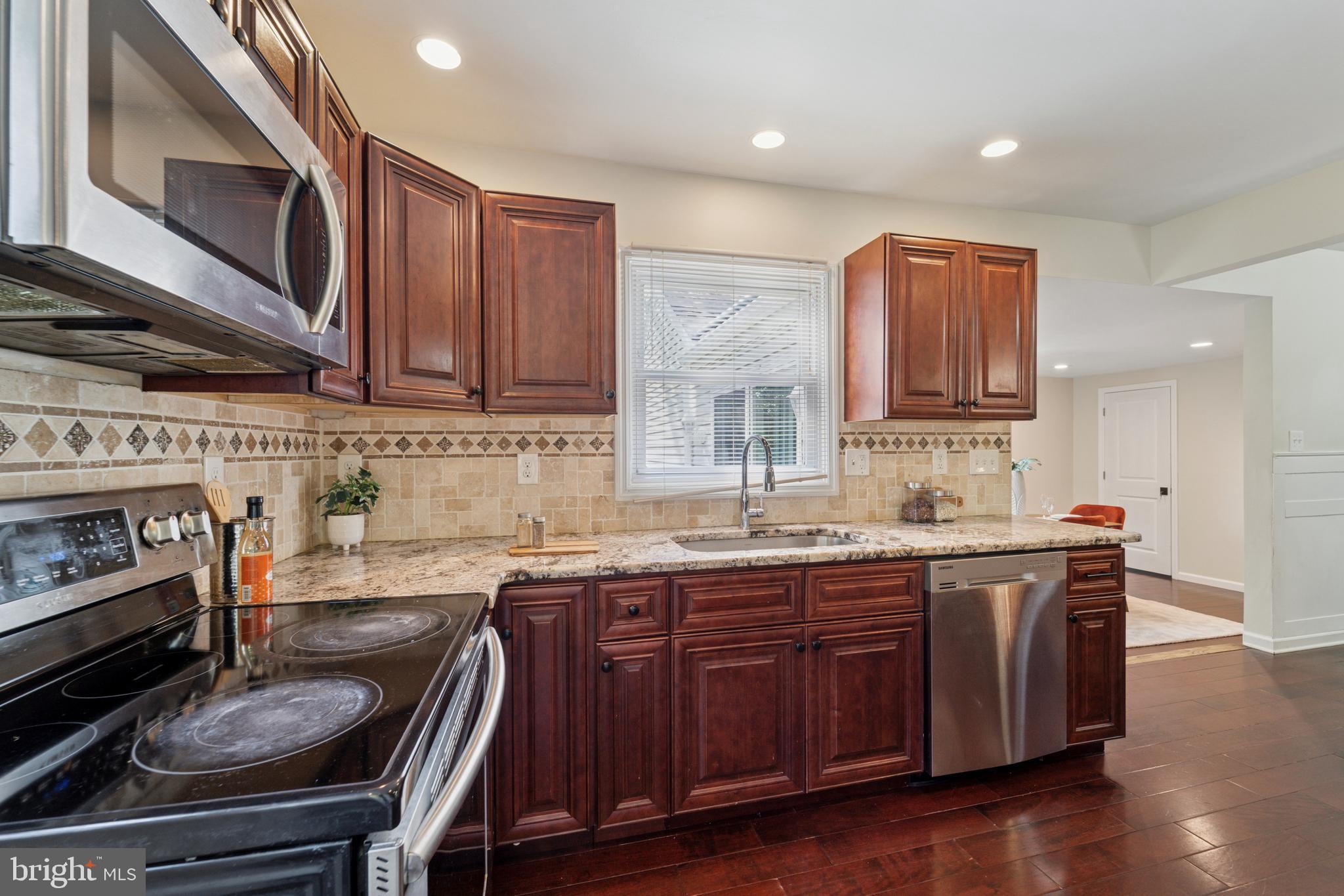 936 Woodlane Road Mount Holly, NJ 08060 - Photo 12 of 29 Gallery Image 12