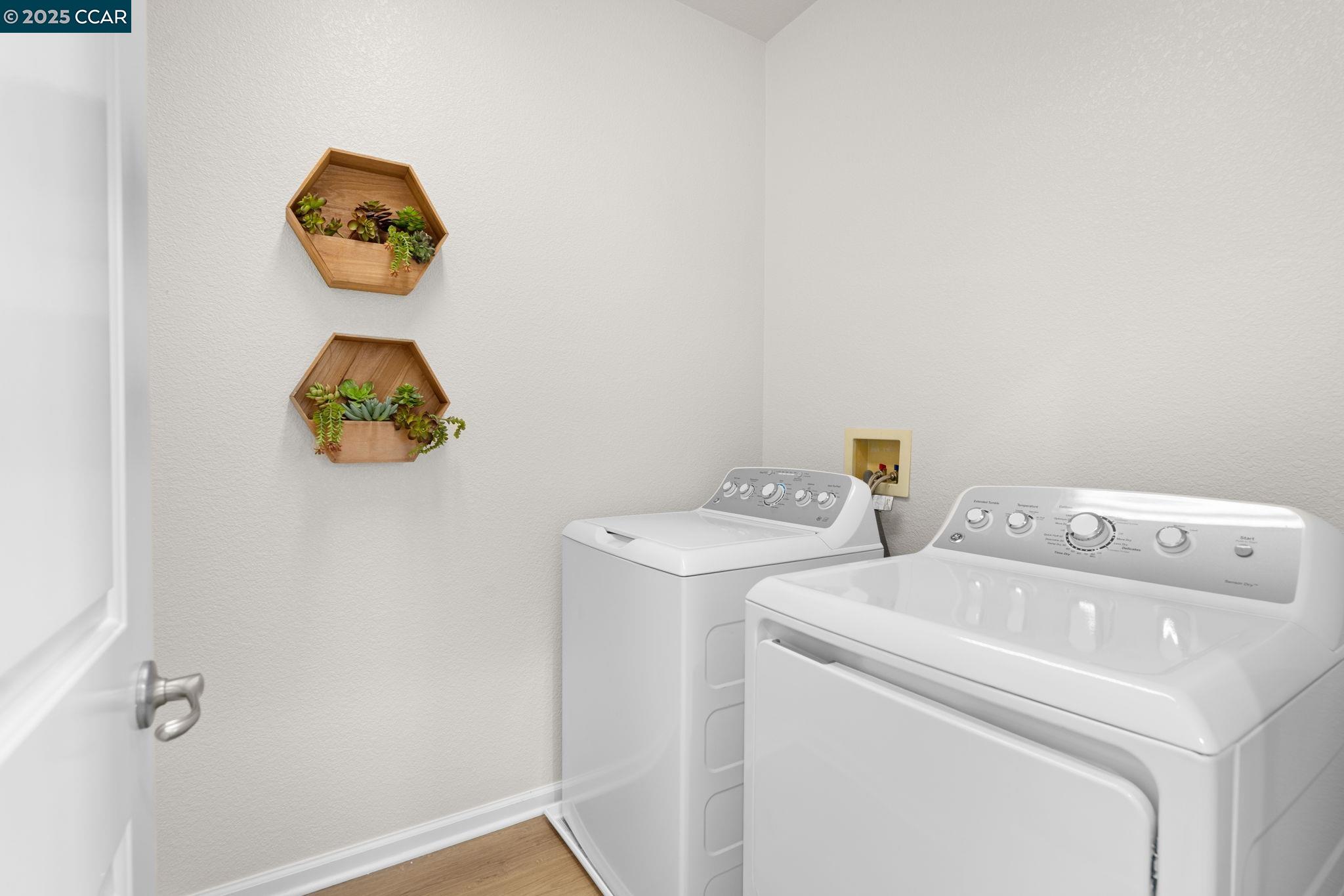 2805 Euclid Avenue Concord, CA 94519 - Photo 21 of 46 a view of bathroom