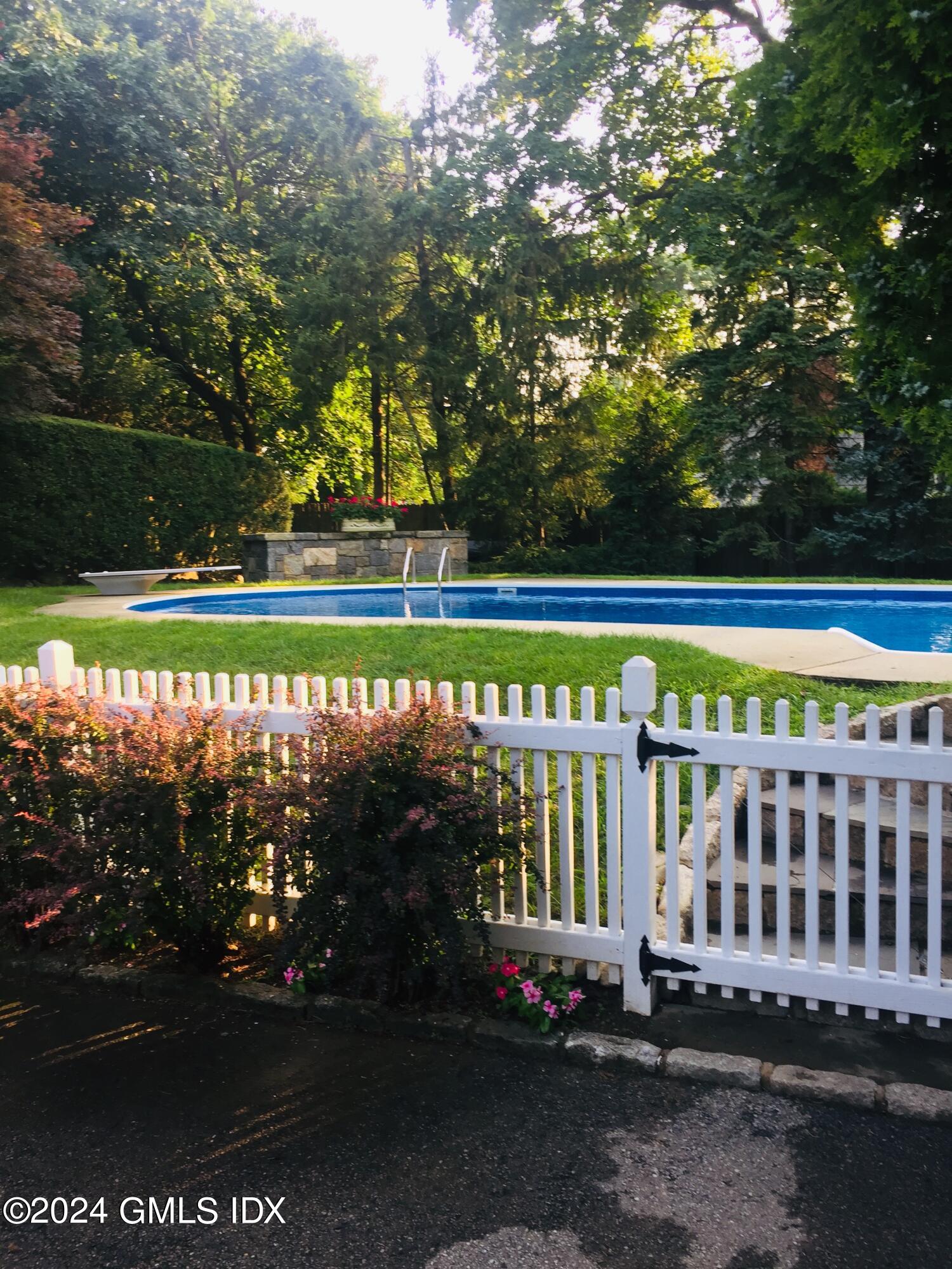 70 Glen Ridge Road Greenwich, CT 06831 - Photo 33 of 38 6