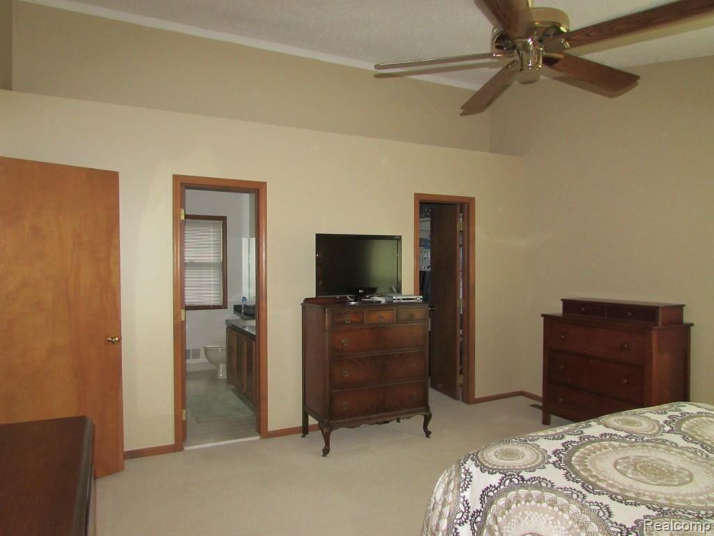 44746 Glengarry Road Canton, MI 48188 - Photo 26 of 38 Master 3.jpg