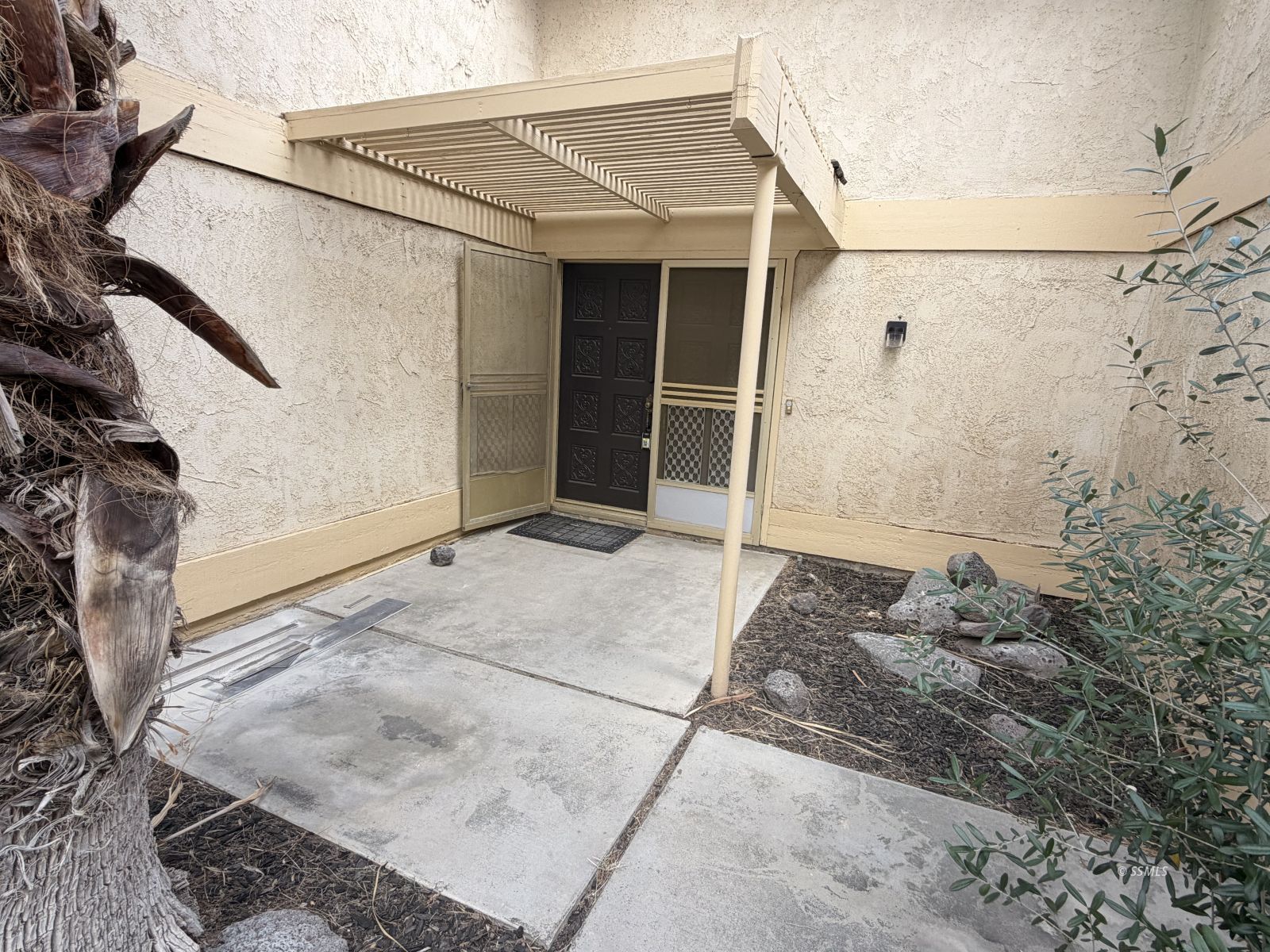 912 Jessica Street Ridgecrest, CA 93555 - Photo 2 of 22
