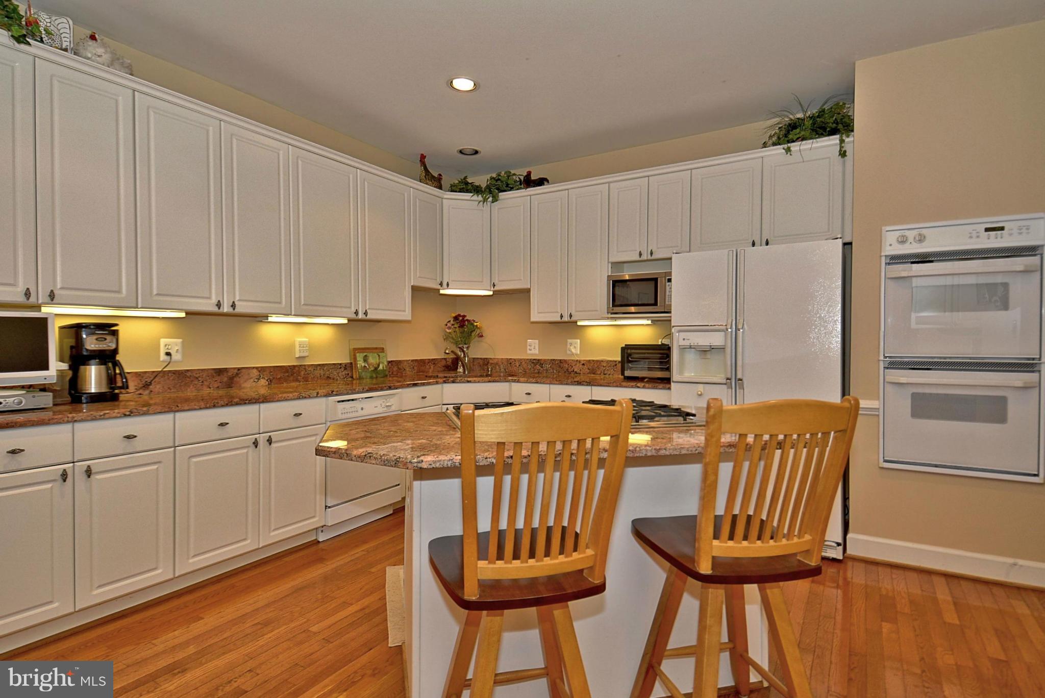 10932 Bells Ridge Drive Potomac, MD 20854 - Photo 11 of 30 Kitchen